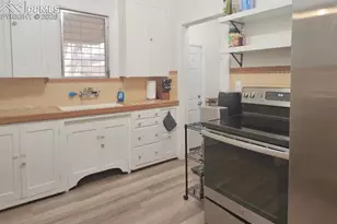 1513 E 4th St, Pueblo, CO 81001 - Photo 7