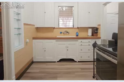 1513 E 4th Street, Pueblo, CO 81001 - Photo 9