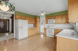 806 Point of the Pines Dr, Colorado Springs, CO 80919 - Photo 5