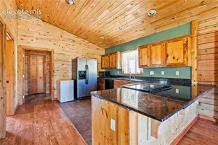 927 Stonehenge Dr, Florissant, CO 80816 - Photo 3