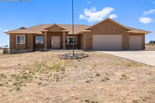 1194 E Gunpowder Ln, Pueblo, CO 81007 - Photo 1