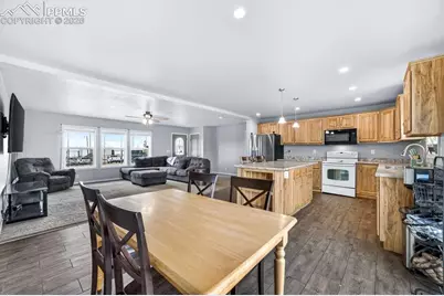 736 Indiana Avenue, Limon, CO 80828 - Photo 9