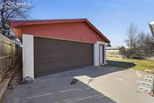 2609 Ridgewood Ln, Pueblo, CO 81005 - Photo 21