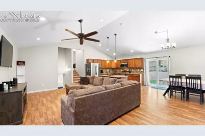 475 Cielo Vista Street, Colorado Springs, CO 80911 - Photo 3