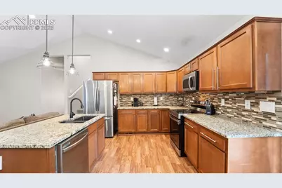 475 Cielo Vista Street, Colorado Springs, CO 80911 - Photo 9