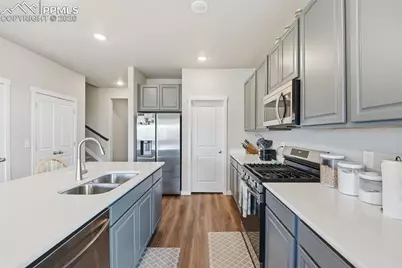 5150 Roundhouse Drive, Colorado Springs, CO 80925 - Photo 7