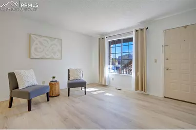 6254 Village Lane, Colorado Springs, CO 80918 - Photo 7