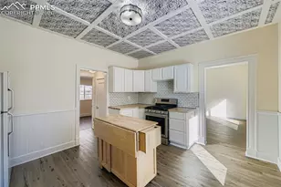 2423 W St Vrain St, Colorado Springs, CO 80904 - Photo 13