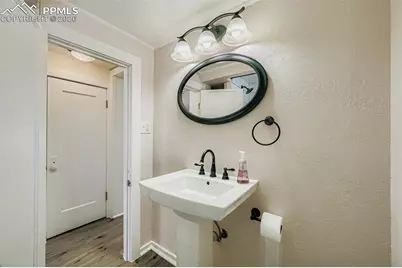 2423 W St Vrain Street, Colorado Springs, CO 80904 - Photo 23
