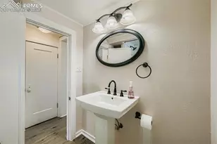 2423 W St Vrain St, Colorado Springs, CO 80904 - Photo 23