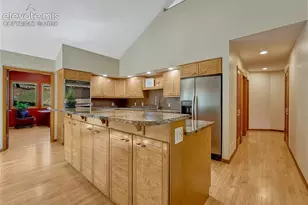 1055 Hidden Valley Rd, Colorado Springs, CO 80919 - Photo 11