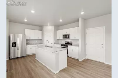 10723 Rolling Ranch Drive, Peyton, CO 80831 - Photo 7