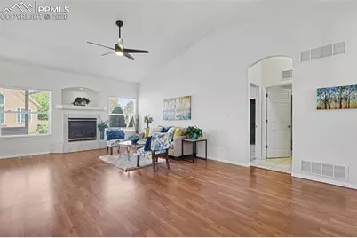 219 E Linden Avenue, Pueblo, CO 81007 - Photo 5