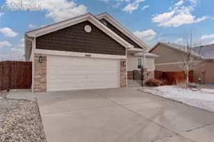 8468 Chasewood Loop, Colorado Springs, CO 80908 - Photo 3
