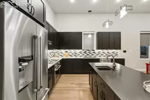 1971 Mesa Park View, Colorado Springs, CO 80904 - Photo 17