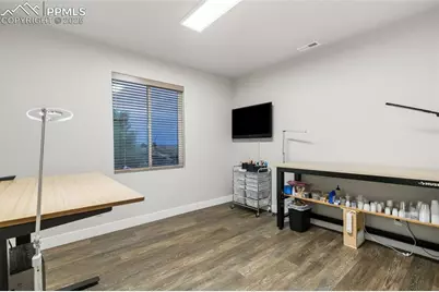 1971 Mesa Park View, Colorado Springs, CO 80904 - Photo 37