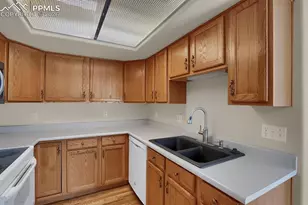 2430 Hamlet Ln, Colorado Springs, CO 80918 - Photo 7