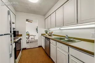 411 Lakewood Circle, Colorado Springs, CO 80910 - Photo 15