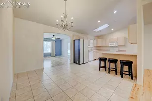 433 W Fairway Dr, Pueblo, CO 81007 - Photo 9