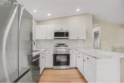 3350 Bridgewater Drive, Colorado Springs, CO 80916 - Photo 7