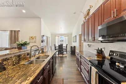 1087 S Greenway Drive, Pueblo West, CO 81007 - Photo 7