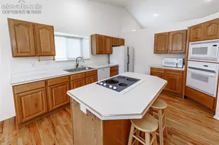1215 Bison Ridge Dr, Colorado Springs, CO 80919 - Photo 9