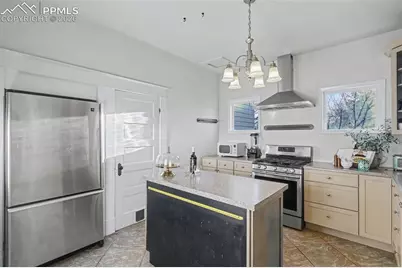 329 E Cache La Poudre Street, Colorado Springs, CO 80903 - Photo 13