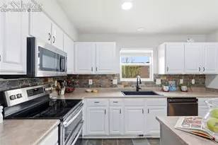 6907 Shimmering Leaf Rd, Colorado Springs, CO 80908 - Photo 9