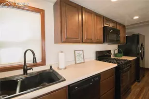 826 Griffin Ave, Canon City, CO 81212 - Photo 9