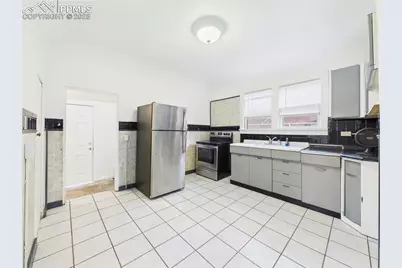 311 Palm Street, Pueblo, CO 81003 - Photo 11