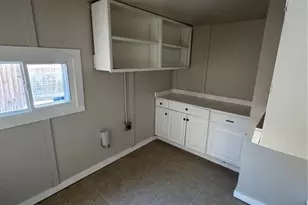 2534 E St Vrain St, Colorado Springs, CO 80909 - Photo 11