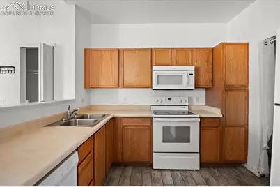 2002 Legacy Ridge View #207, Colorado Springs, CO 80910 - Photo 7