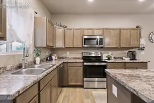 5332 Gannet Ln, Pueblo, CO 81008 - Photo 9