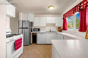 512 Cottonwood Dr, Colorado Springs, CO 80911 - Photo 9
