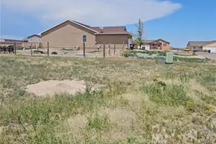 385 E Larchmont Dr, Pueblo, CO 81007 - Photo 1