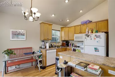 944 E Moreno Avenue #A &amp; B, Colorado Springs, CO 80903 - Photo 7