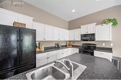 8044 Cinnamon Court, Colorado Springs, CO 80927 - Photo 13