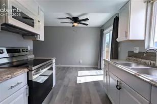 3080 Starlight Cir, Colorado Springs, CO 80916 - Photo 3
