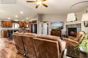 734 E Marigold Dr, Pueblo, CO 81007 - Photo 5
