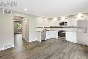 392 W Rockrimmon Blvd, Colorado Springs, CO 80919 - Photo 11