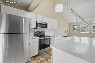 581 Observatory Dr, Colorado Springs, CO 80904 - Photo 15