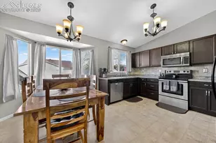 7306 Brush Hollow Dr, Fountain, CO 80817 - Photo 9