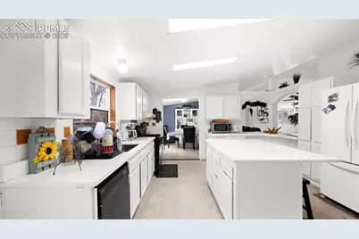 4727 E Pikes Peak Avenue, Colorado Springs, CO 80916 - Photo 11