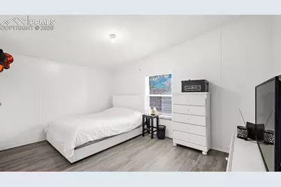 4727 E Pikes Peak Avenue, Colorado Springs, CO 80916 - Photo 17