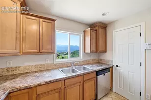 2826 Pinnacle Dr, Colorado Springs, CO 80910 - Photo 5
