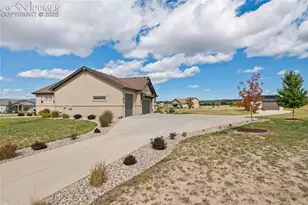 3718 Sky Rim Ct, Colorado Springs, CO 80908 - Photo 5