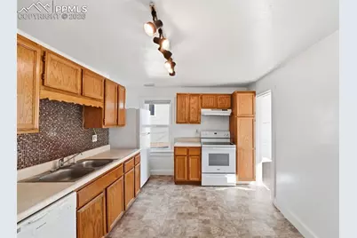 1512 E Monument Street, Colorado Springs, CO 80909 - Photo 7