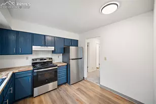 6735 Hampton Dr, Colorado Springs, CO 80918 - Photo 11