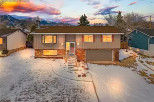 702 Paradise Ln, Colorado Springs, CO 80904 - Photo 1