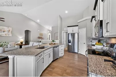 10526 Kelowna View, Colorado Springs, CO 80908 - Photo 15